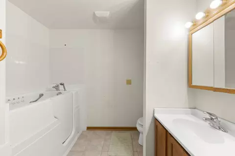 Bath - 2398 S Williamsburg Dr, Plainfield, IL 60586 photo 4 of 5