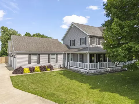 Exterior - 2398 S Williamsburg Dr, Plainfield, IL 60586 photo 2 of 8