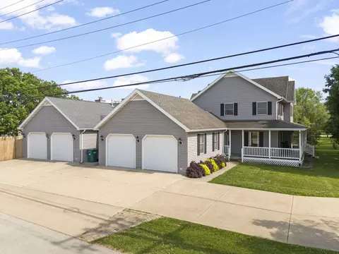 Exterior - 2398 S Williamsburg Dr, Plainfield, IL 60586 photo 3 of 8