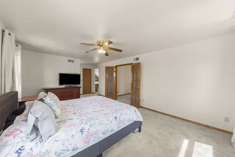 Bedroom - 2398 S Williamsburg Dr, Plainfield, IL 60586 photo 2 of 5
