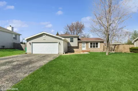 899 Cottonwood Dr, Elwood, IL 60421