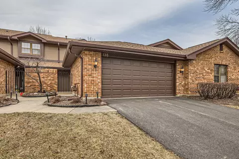 138 Indian Boundary Dr, Westmont, IL 60559