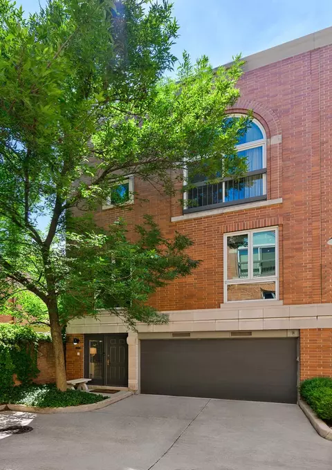 2641 N Greenview Ave, Chicago, IL 60614