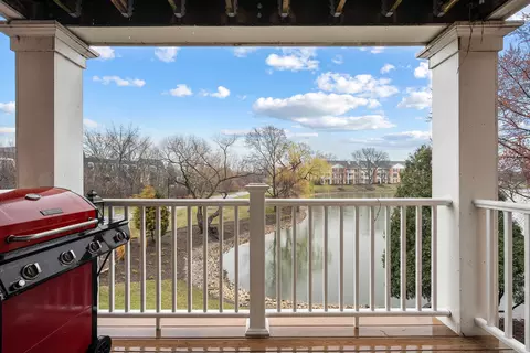 Exterior - 5501 Carriageway Dr #202A, Rolling Meadows, IL 60008 photo 3 of 4