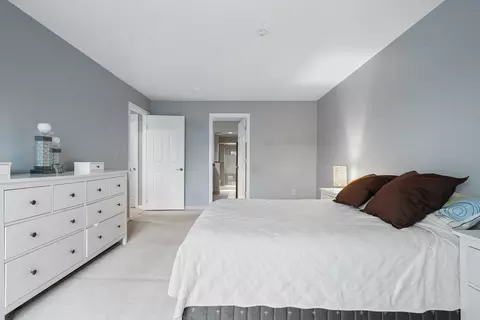 Bedroom - 5501 Carriageway Dr #202A, Rolling Meadows, IL 60008 photo 2 of 3