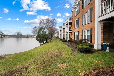 View/Area - 5501 Carriageway Dr #202A, Rolling Meadows, IL 60008 photo 2 of 2