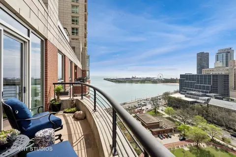 View/Area - 270 E Pearson St #1502, Chicago, IL 60611 photo 1 of 5