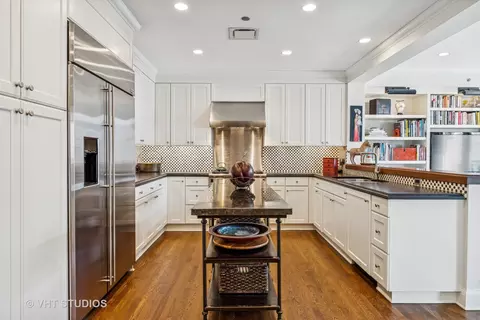 Kitchen - 270 E Pearson St #1502, Chicago, IL 60611 photo 1 of 3