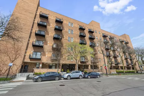 1000 E 53rd St #510, Chicago, IL 60615