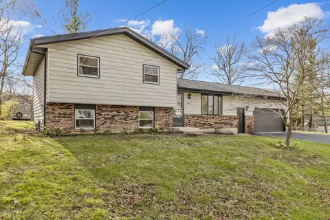 6 N682 Roosevelt Ave, Saint Charles, IL 60174