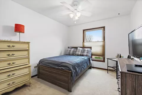 1994 Monday Dr, Elgin, IL 60123 photo 11