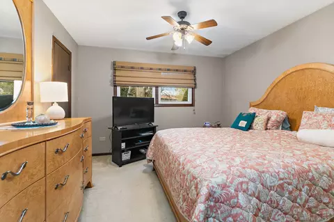 1994 Monday Dr, Elgin, IL 60123 photo 13