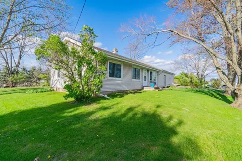 306 E Dooley St, Downs, IL 61736 photo 2