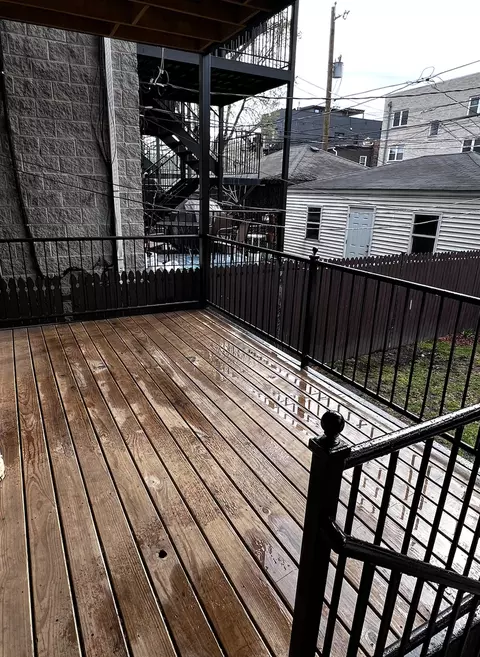 Exterior - 1456 N Artesian Ave #1R, Chicago, IL 60622 photo 2 of 4