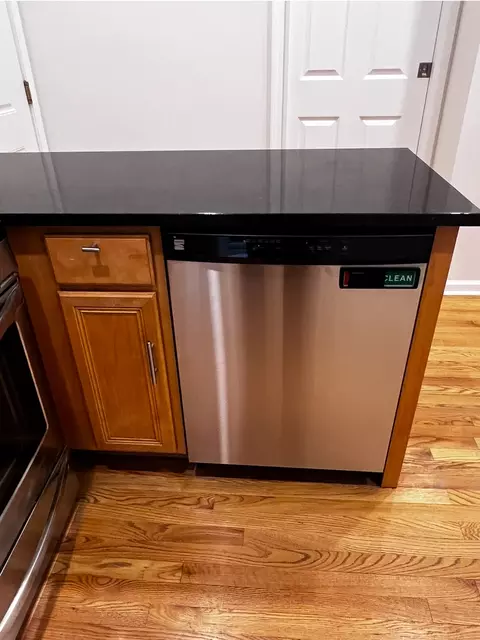 Kitchen - 1456 N Artesian Ave #1R, Chicago, IL 60622 photo 3 of 4