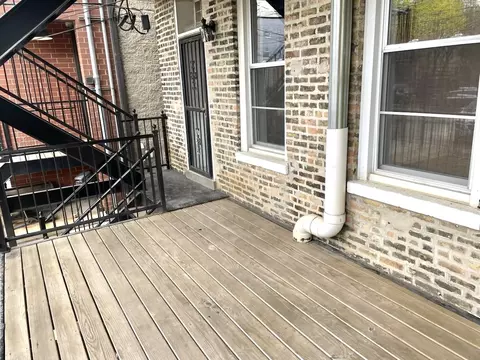 Exterior - 1456 N Artesian Ave #1R, Chicago, IL 60622 photo 3 of 4