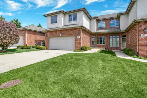 1261 Chestnut Xing, Lemont, IL 60439
