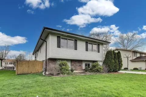 21 W569 Kensington Rd, Glen Ellyn, IL 60137