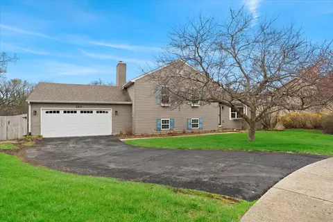 150 Tree Line, Antioch, IL 60002