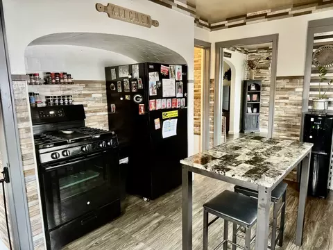 Kitchen - 914 8th St, Peru, IL 61354 photo 3 of 3