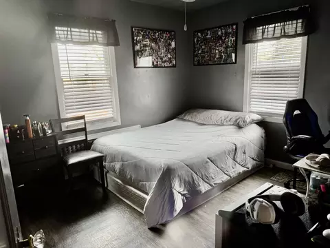 Bedroom - 914 8th St, Peru, IL 61354 photo 3 of 4
