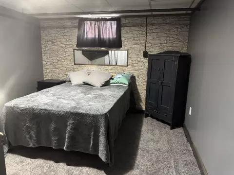 Bedroom - 914 8th St, Peru, IL 61354 photo 4 of 4