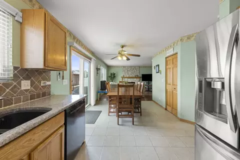 2217 Cedar Ridge Dr, Plainfield, IL 60586 photo 8