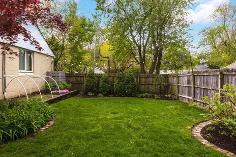 105 Warner St, Bloomington, IL 61701 photo 39