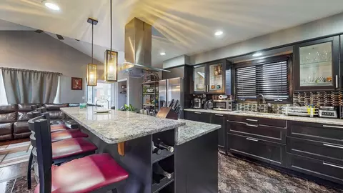 Kitchen - 8129 45th Pl, Lyons, IL 60534 photo 5 of 9