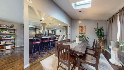 Dining - 8129 45th Pl, Lyons, IL 60534 photo 2 of 6