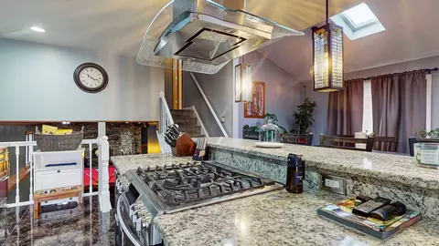 Kitchen - 8129 45th Pl, Lyons, IL 60534 photo 4 of 9