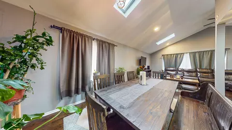 Dining - 8129 45th Pl, Lyons, IL 60534 photo 4 of 6