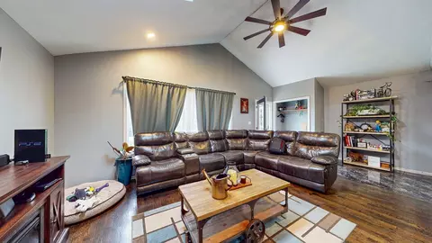 Living - 8129 45th Pl, Lyons, IL 60534 photo 3 of 3