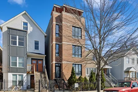 2826 W Palmer St #2, Chicago, IL 60647