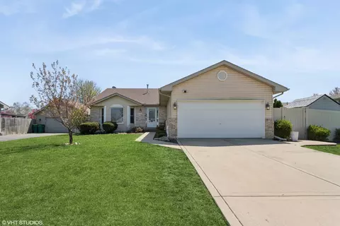 7014 Grantham Dr, Joliet, IL 60431