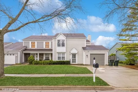 73 Bedford Rd, Mundelein, IL 60060