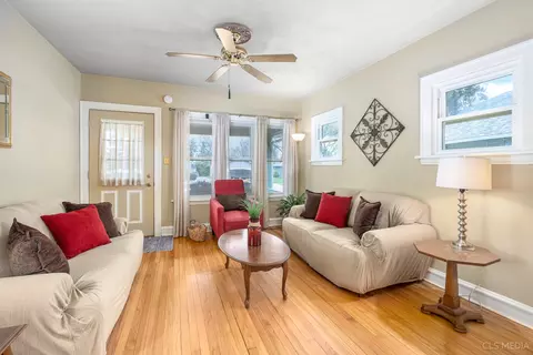 Living - 126 N Berteau Ave, Bartlett, IL 60103 photo 1 of 3