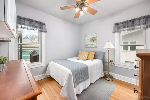 Bedroom - 126 N Berteau Ave, Bartlett, IL 60103 photo 2 of 4