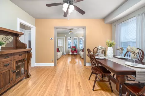 Dining - 126 N Berteau Ave, Bartlett, IL 60103 photo 2 of 2