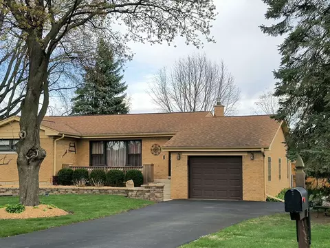 2 N305 Mildred Ave, Glen Ellyn, IL 60137