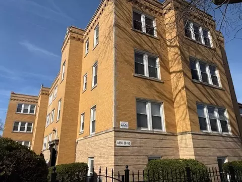 4858 W Warner Ave #2S, Chicago, IL 60641