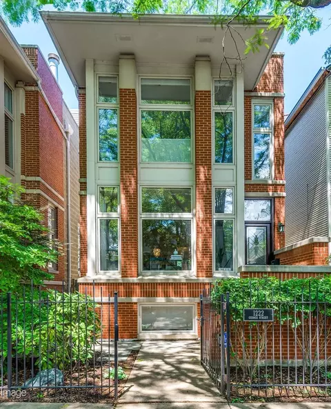 1222 W George St, Chicago, IL 60657
