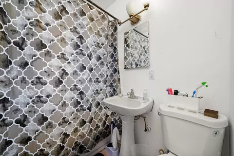 Bath - 16140 S Lawrence St, Plainfield, IL 60544 photo 1 of 1