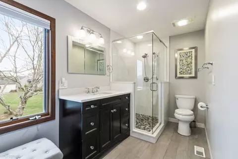 3963 Bordeaux Dr, Hoffman Estates, IL 60192 photo 19