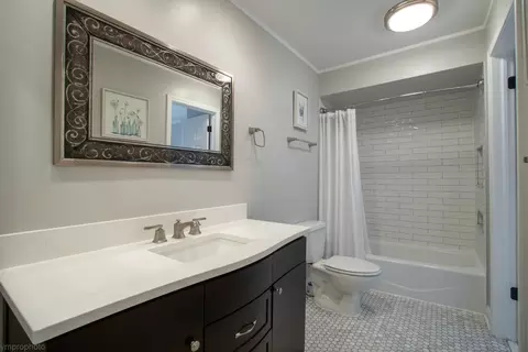 3963 Bordeaux Dr, Hoffman Estates, IL 60192 photo 21