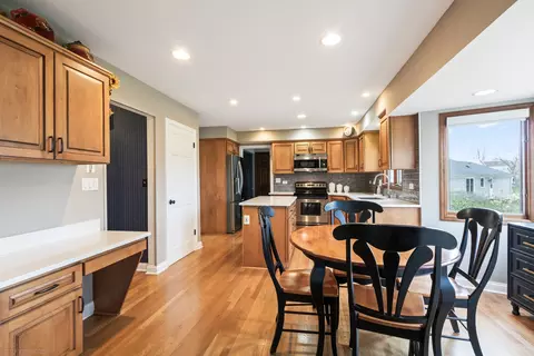 3963 Bordeaux Dr, Hoffman Estates, IL 60192 photo 12