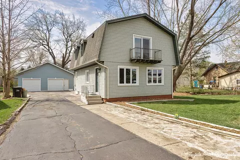 309 Fairfield Dr, Island Lake, IL 60042