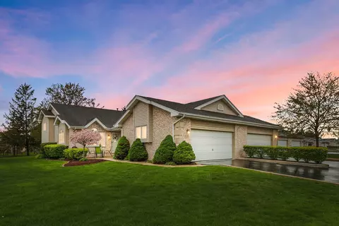 16220 Lake Villa Ave, Tinley Park, IL 60477
