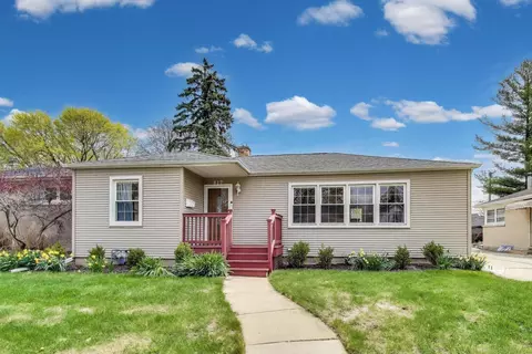 817 N Patton Ave, Arlington Heights, IL 60004