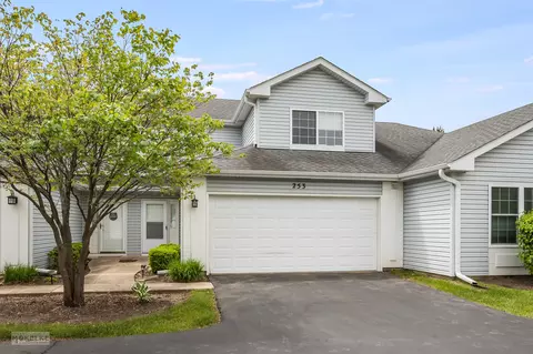 253 Kathryn Ln, North Aurora, IL 60542